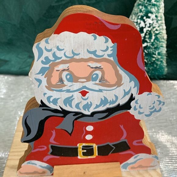 Vintage Festive Wooden Santa and Mrs Claus
Shelf Sitters Christmas Decor - Picture 15 of 17